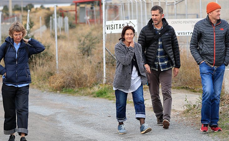 La familia de Urdangarin vive en Vitoria, por lo que no pueden acercarse a menudo