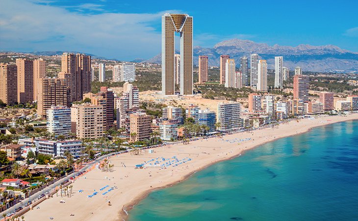 La ciudad alicantina de Benidorm es muy visitada por los turistas