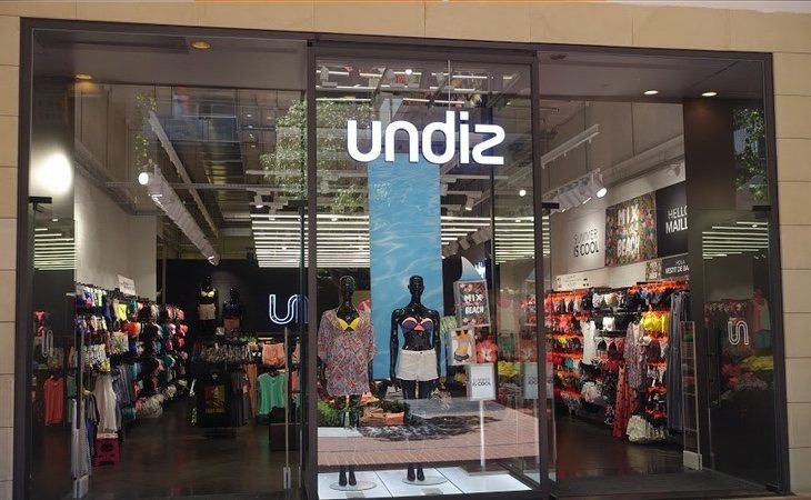 La empresa francesa Etam ha volcado todos sus esfuerzos en su marca secundaria, Undiz, ante la crisis de su firma principal