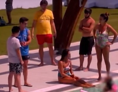 Solidaridad con un chico trans andaluz ante los insultos de un socorrista en una piscina