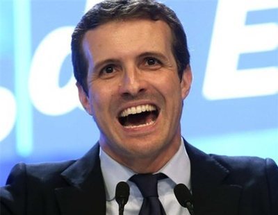 Entregan a Pablo Casado un nuevo título: "Máster en Cosmología, Astrofísica y Astrología"