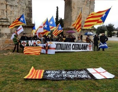 La ultraderecha 'indepe' que admira a Le Pen: "Los españoles y musulmanes son unas garrapatas"