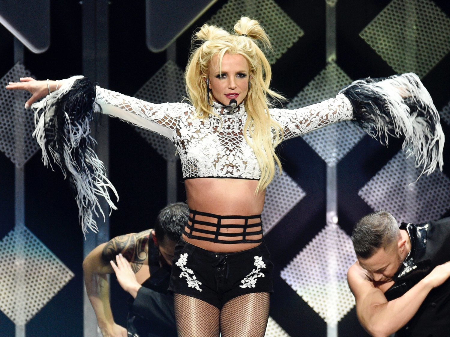 Fans de Britney Spears aseguran que está retenida en un psiquiátrico en contra de su voluntad