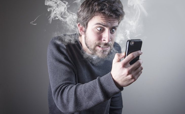 Bloquear a una persona en WhatsApp puede provocar su cabreo