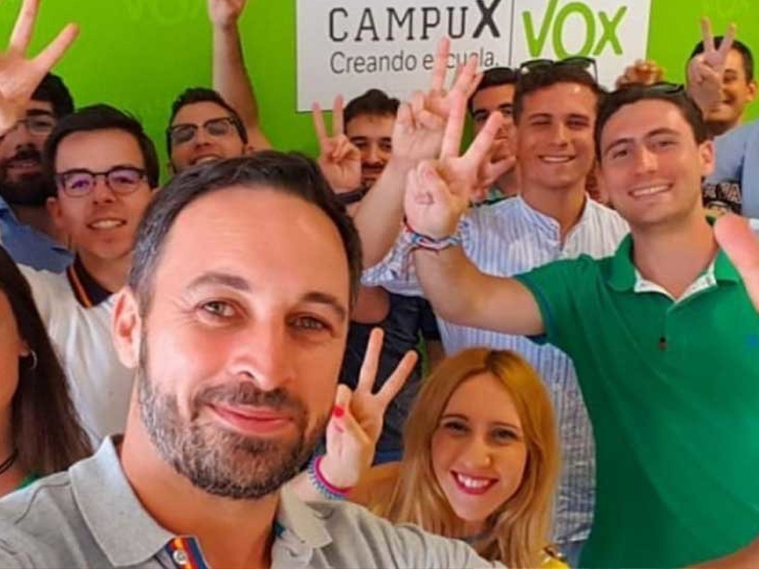 Manual para Dummies de VOX: así es su maquinaria de redes sociales para conseguir tu voto