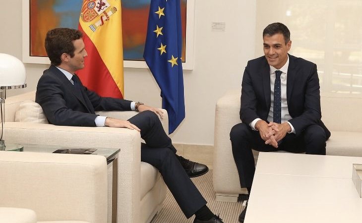 Pablo Casado quiere adoptar un papel institucional en su oposición a Pedro Sánchez