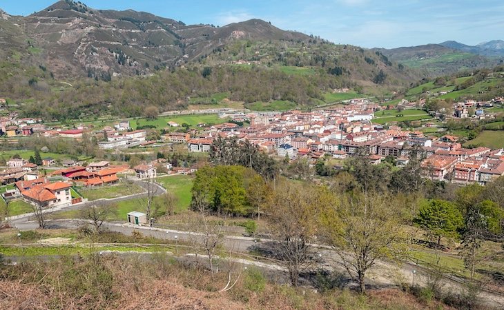 El gallinero y el hotel rural estaban en Cangas de Onís, Asturias