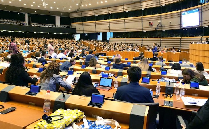 El Parlamento Europeo está compuesto por 750 diputados y el presidente