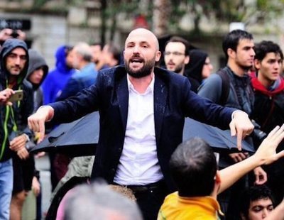 El candidato 'indepe' que llama a los hijos de inmigrantes andaluces "basura blanca"