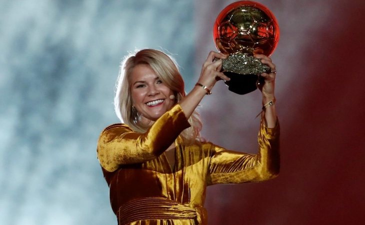 Ada Hegerberg recibió el balón de oro femenino