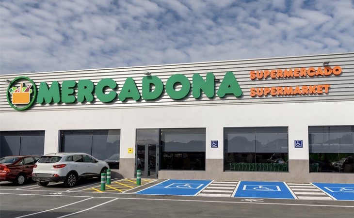 La empresa de supermercados no pide experiencia previa para acceder a los puestos de trabajo que ofrece este verano