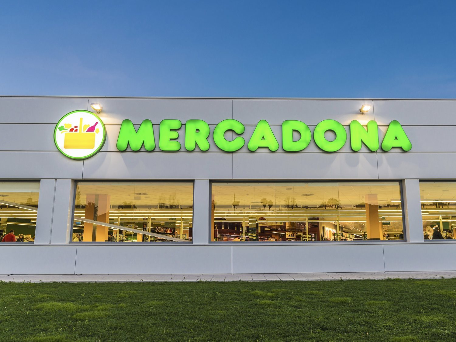 Oferta de empleo en Mercadona: 9.000 puestos con sueldo de 1.328 euros y sin experiencia