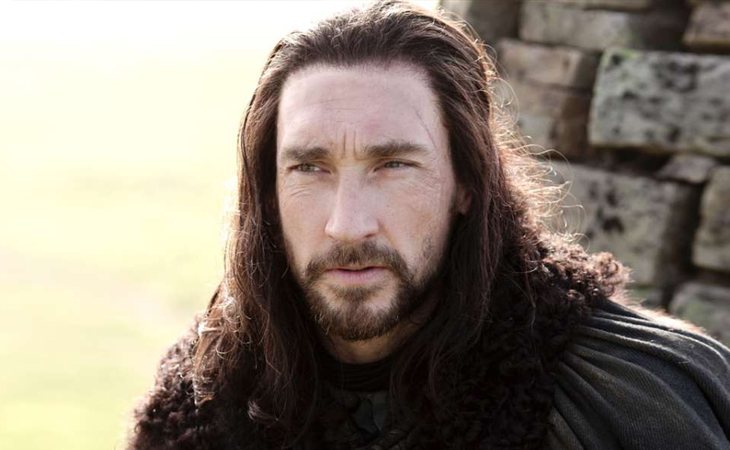 Benjen Stark se enfrentó a los Caminantes Blancos para salvar a sus sobrinos