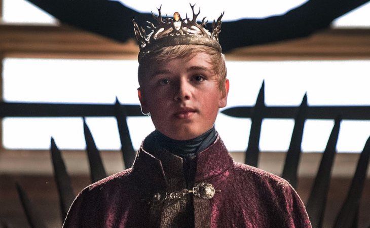 Tommen Baratheon se sentó en el Trono de Hierro