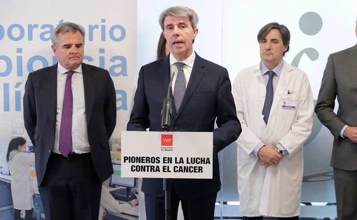 El expresidente madrileño, Ángel Garrido, anunció su intención de recortar en dos horas diarias la apertura de los centros ambulatorios
