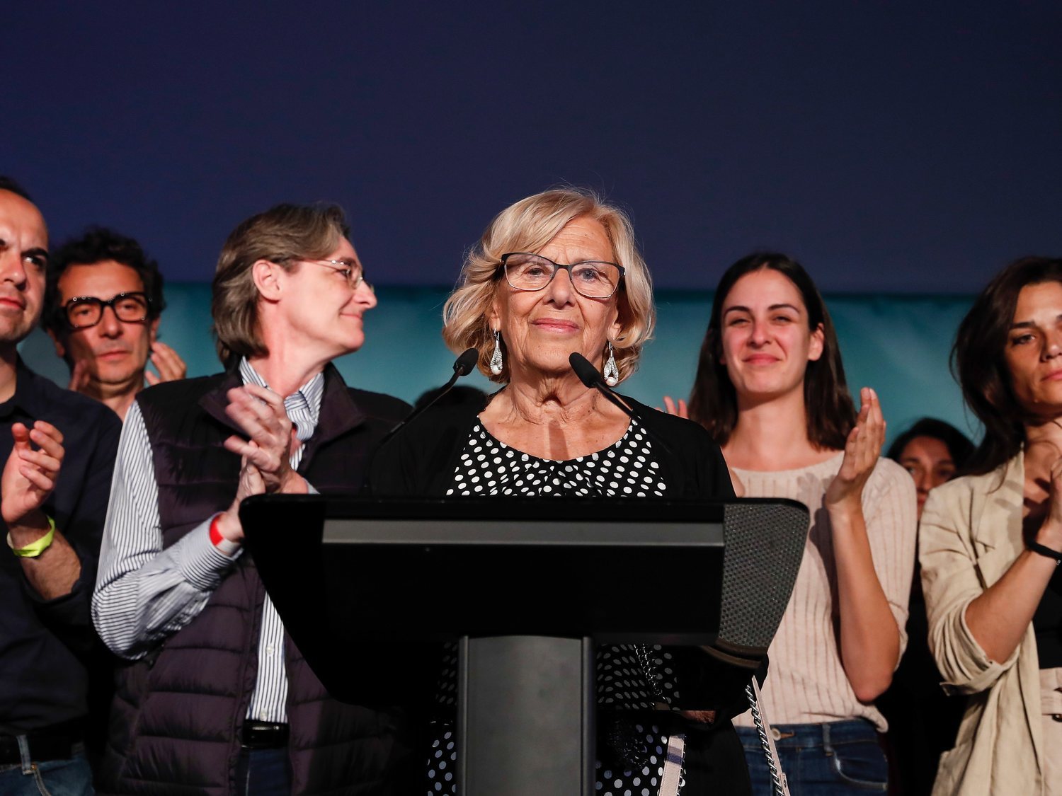 'Gracias Manuela': las redes agradecen la labor de "la mejor alcaldesa de Madrid"