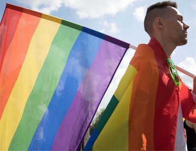 "Los gays adoptan niños para violarlos": la homofobia que gobierna en Polonia