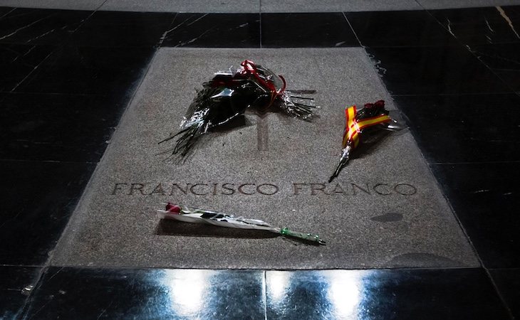 La familia de Franco quiere desestimar la exhumación de sus restos