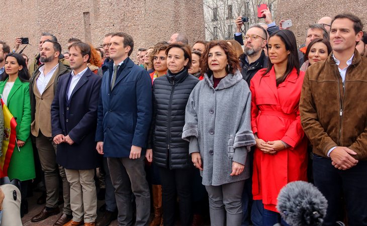 Albert Rivera junto a Pablo Casado y Santiago Abascal en Colón