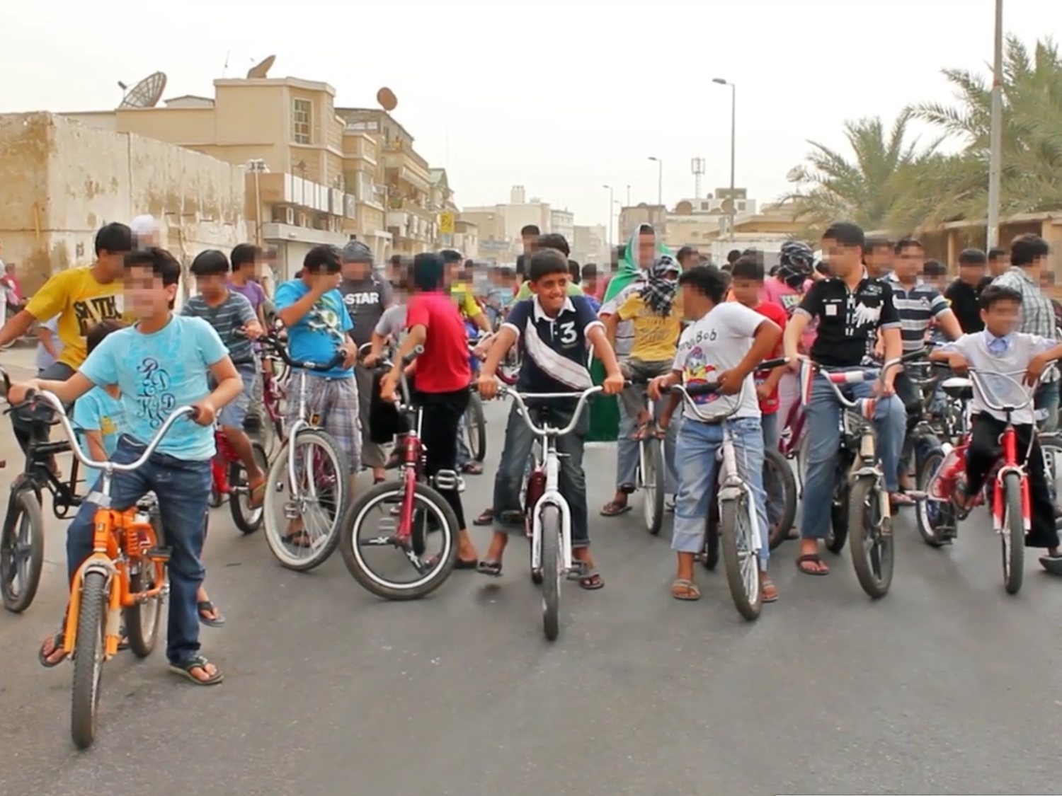 Arabia Saudí quiere crucificar a un niño activista por manifestarse con un megáfono