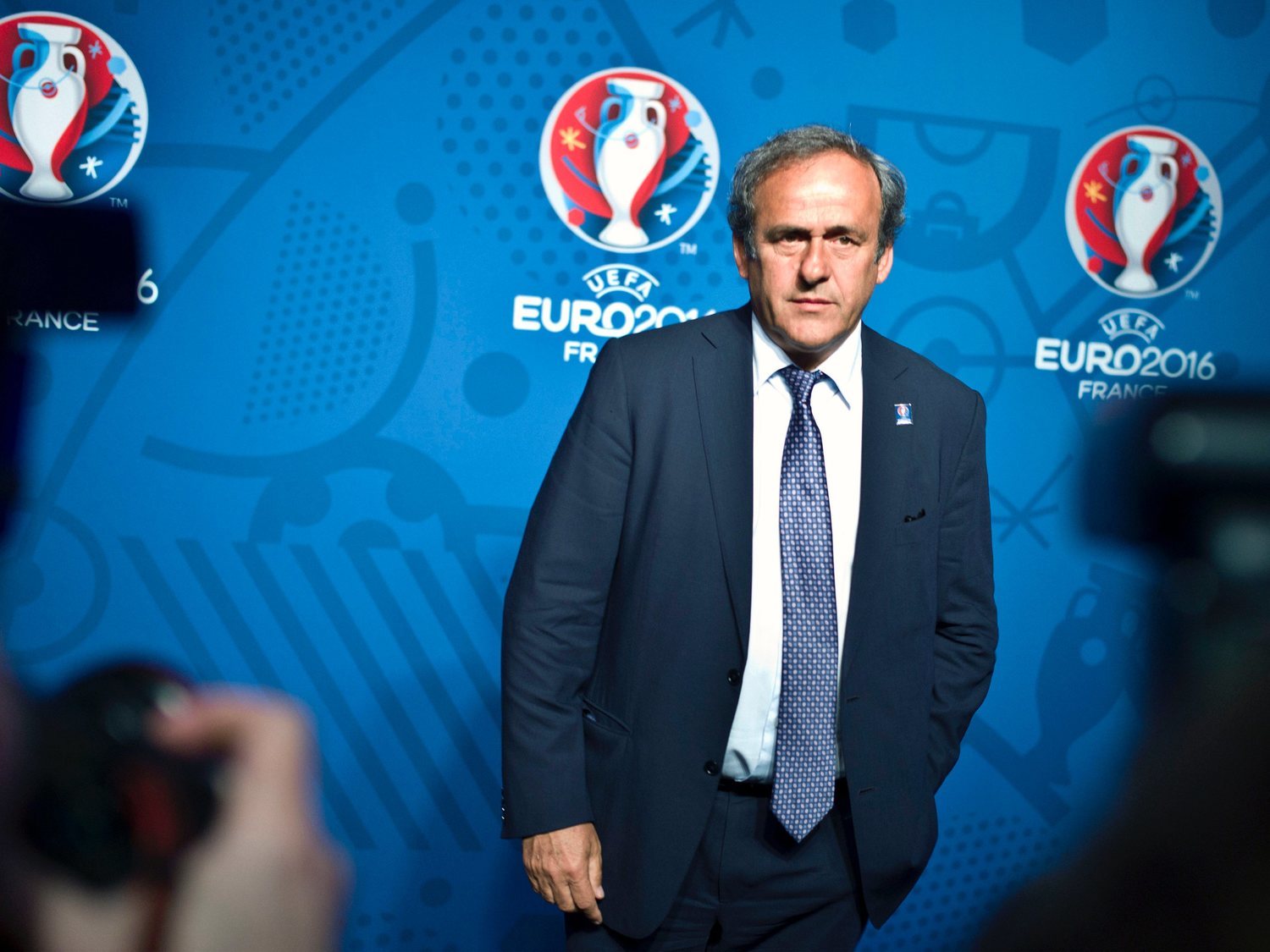 Detienen al expresidente de la UEFA por la concesión del mundial de fútbol a Qatar en 2022
