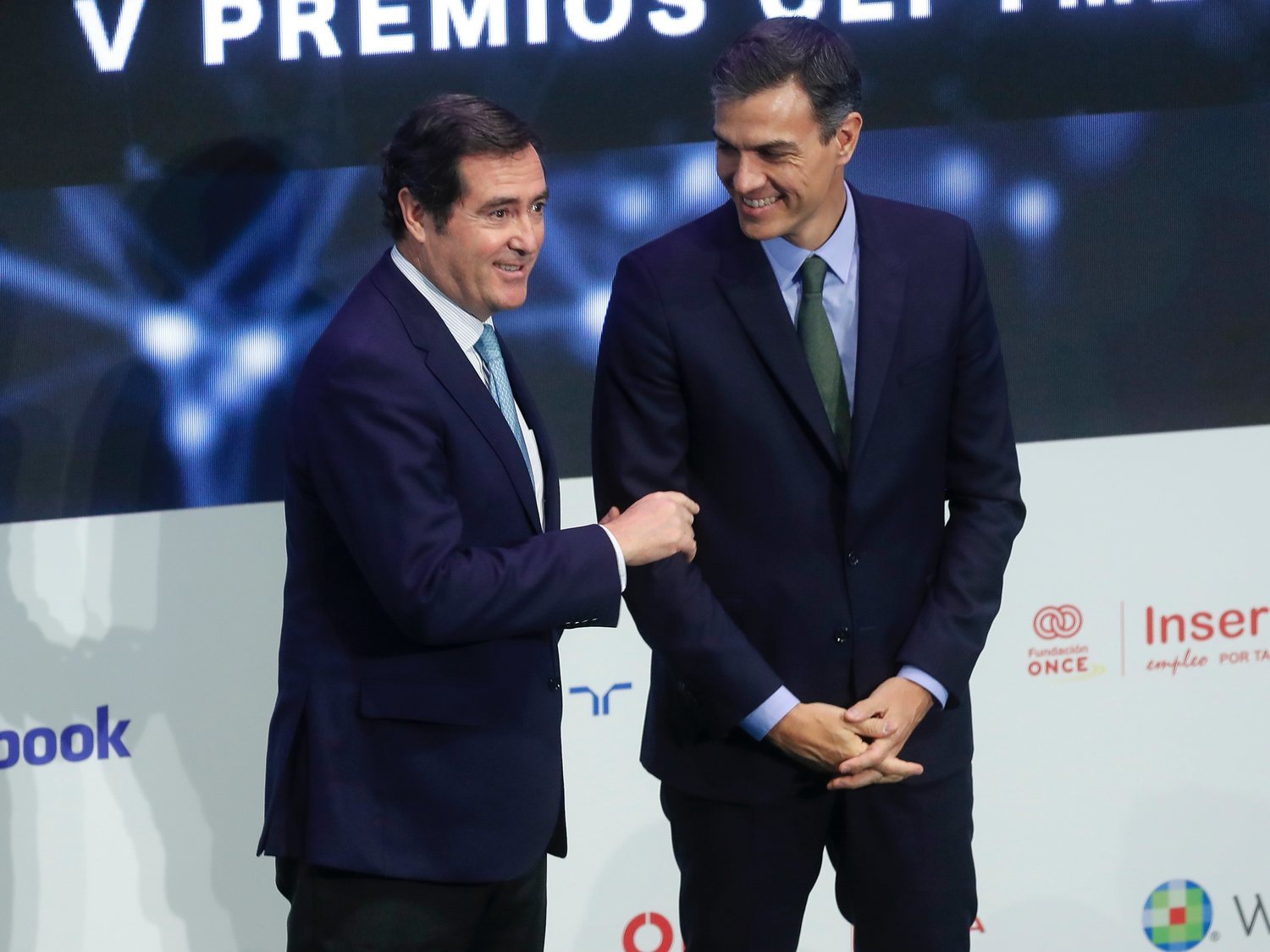 Los empresarios piden a Ciudadanos que pacte con el PSOE