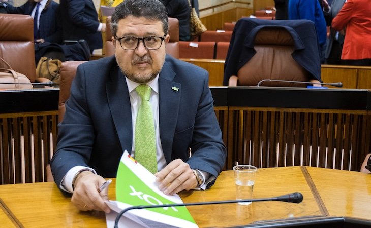 Francisco Serrano es el presidente del grupo parlamentario VOX