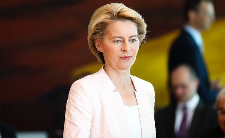 Von der Leyen ha recibido múltiples críticas por su tibieza frente a los regímenes de Orbán y Kaczynski