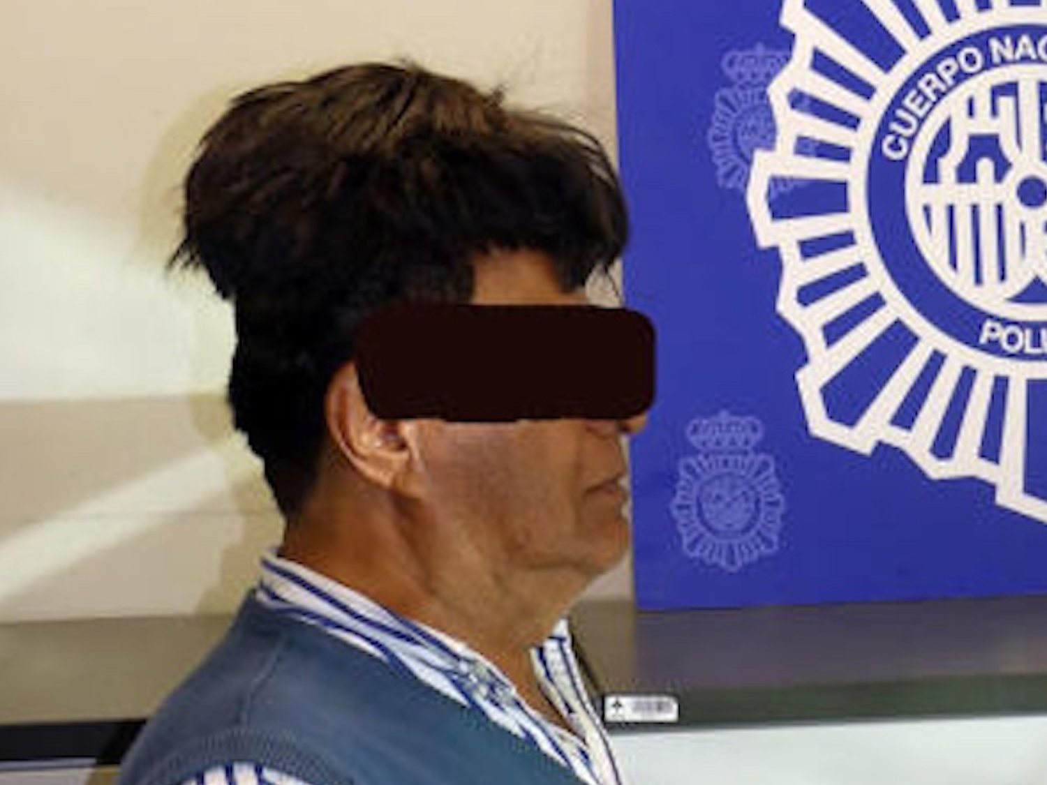 Detienen a un hombre en Barcelona por llevar medio kilo de cocaína oculto bajo el peluquín