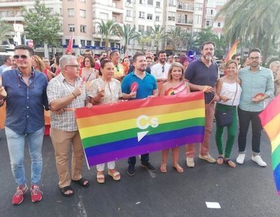 Nuevo escrache a Ciudadanos en el Orgullo de Alicante: "¡Fuera fascistas!"