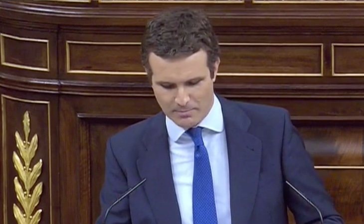 Casado critica el discurso feminista de Sánchez, recuerda la presencia de independentistas y habla de Venezuela