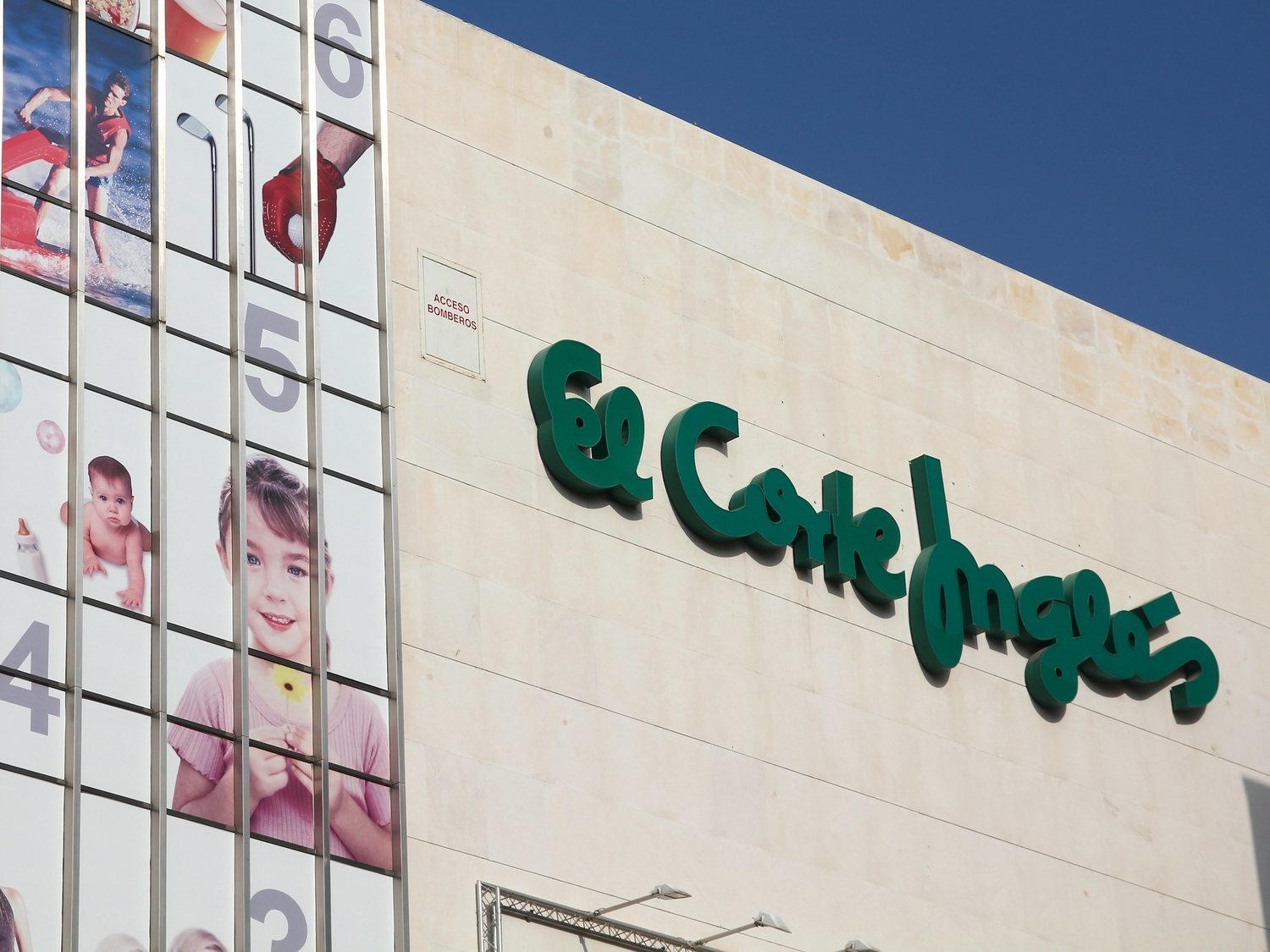 El Corte Inglés dispara su deuda en 530 millones y sigue pagando grandes indemnizaciones