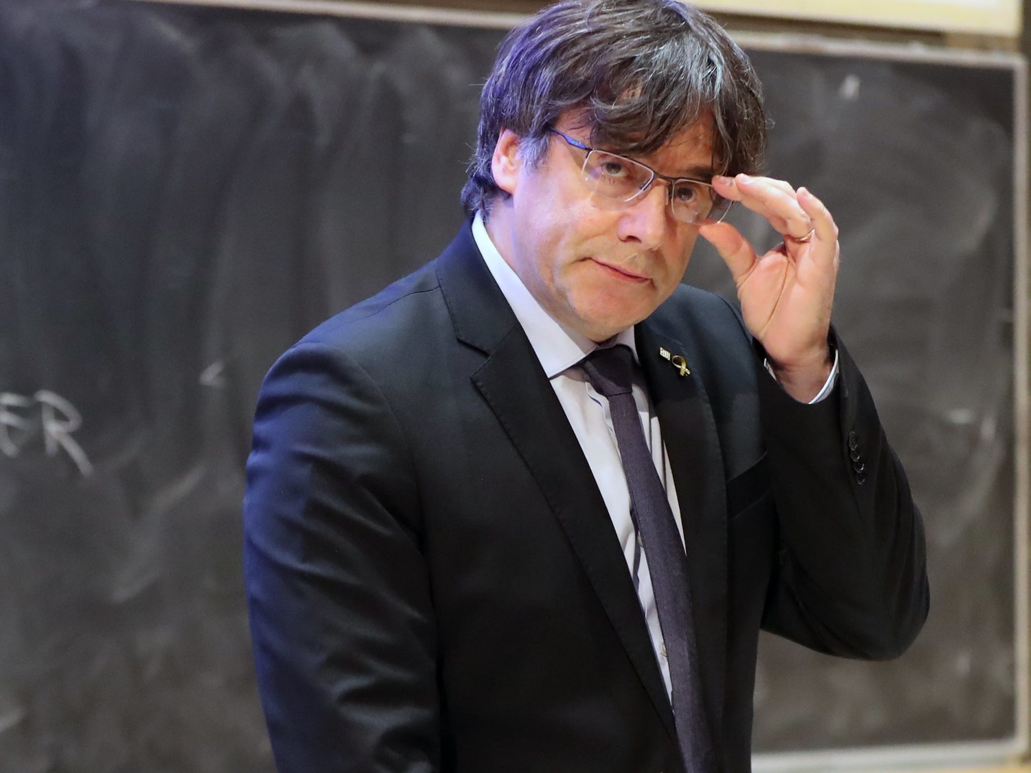 La Fiscalía no ve delito en la quema del muñeco de Puigdemont y archiva la denuncia