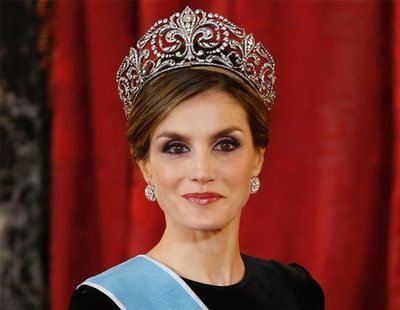Así es la exclusiva tiara con diamantes y perlas que la reina Letizia nunca ha lucido