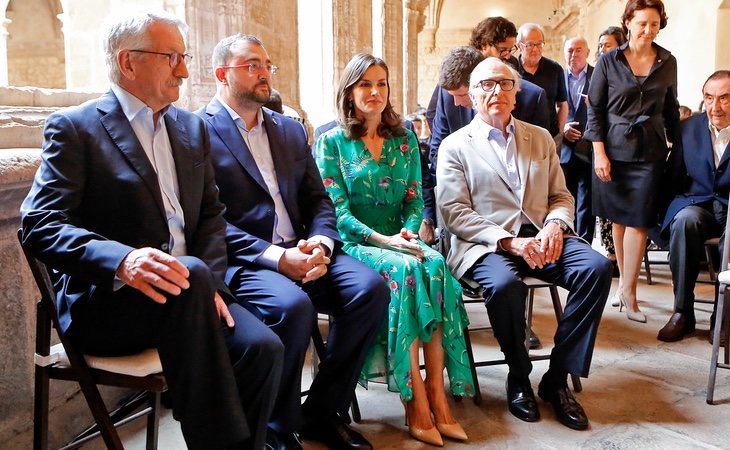 Letizia, que escuchó atentamente a Aarón Zapico, considera que a pesar del panorama musical actual, los jóvenes pueden recibir una educación musical adecuada