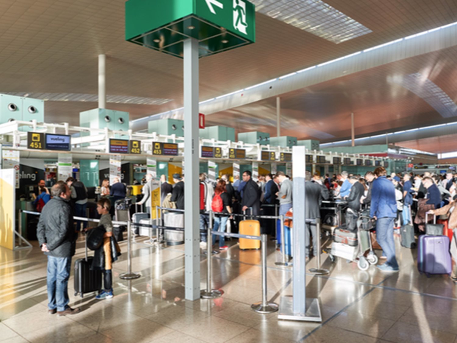 ¿Qué hacer en caso de que tu vuelo se retrase o se cancele?