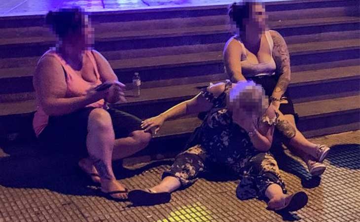 Británicos borrachos en Benidorm