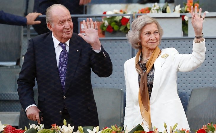 Don Juan Carlos y Doña Sofía asistieron juntos a un partido de Rafa Nadal y el griego Tsitsipas en mayo