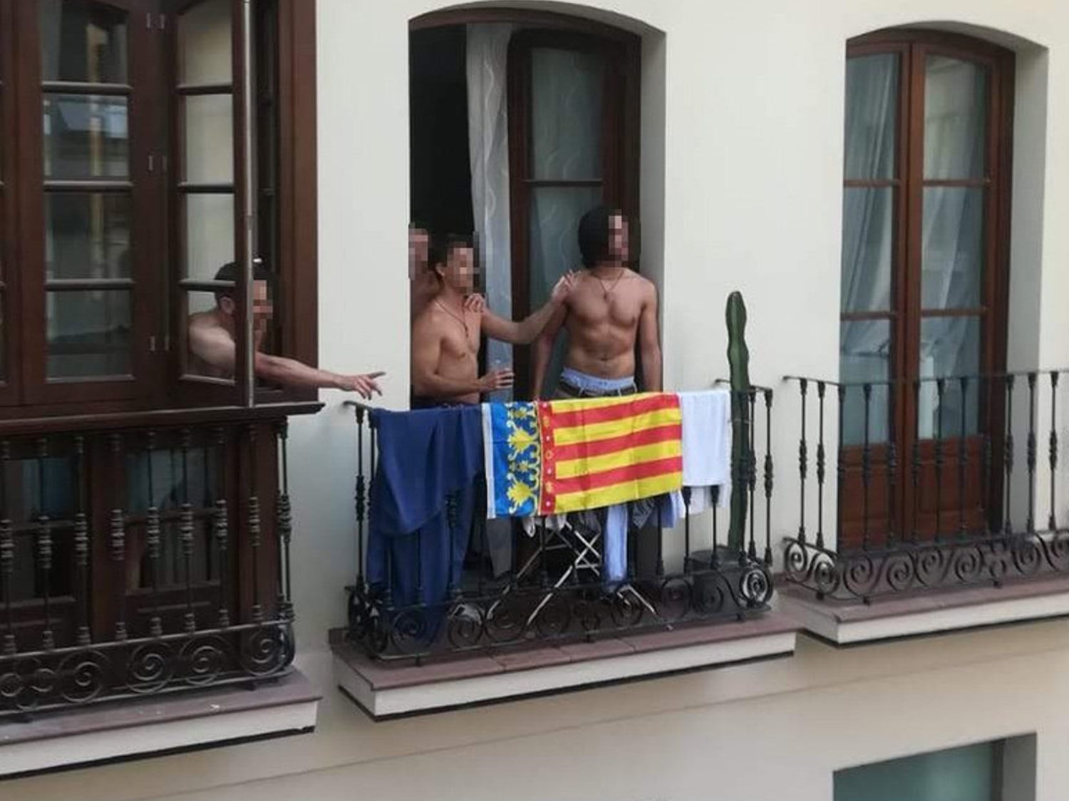 "¡Viva España, cabrones": a ladrillazos por confundir una senyera valenciana con la independentista catalana