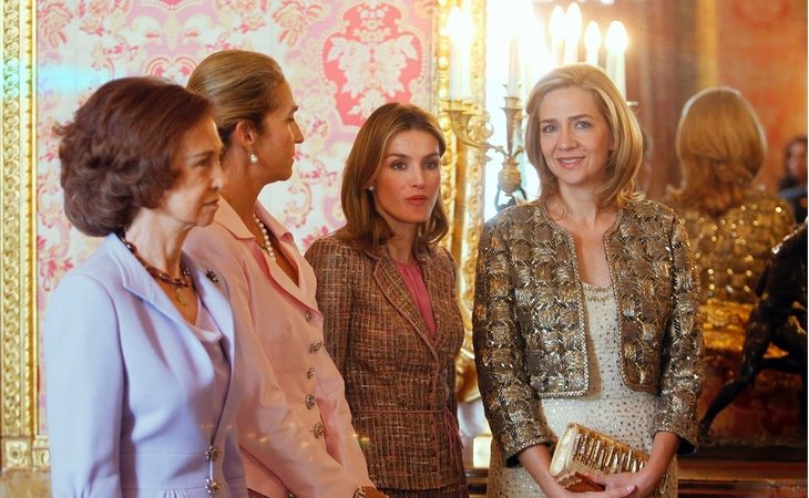 Uno de los últimos posados de la reina Letizia junto a sus cuñadas, las infantas Elena y Cristina de Borbón y Grecia