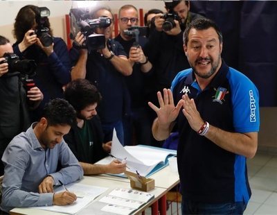 Así ha conseguido dispararse Salvini gracias a sus pactos con el M5S: está a punto de gobernar