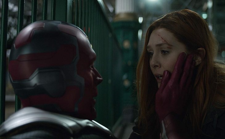 Paul Bettany y Elizabeth Olsen como Scarlet Witch y Vision