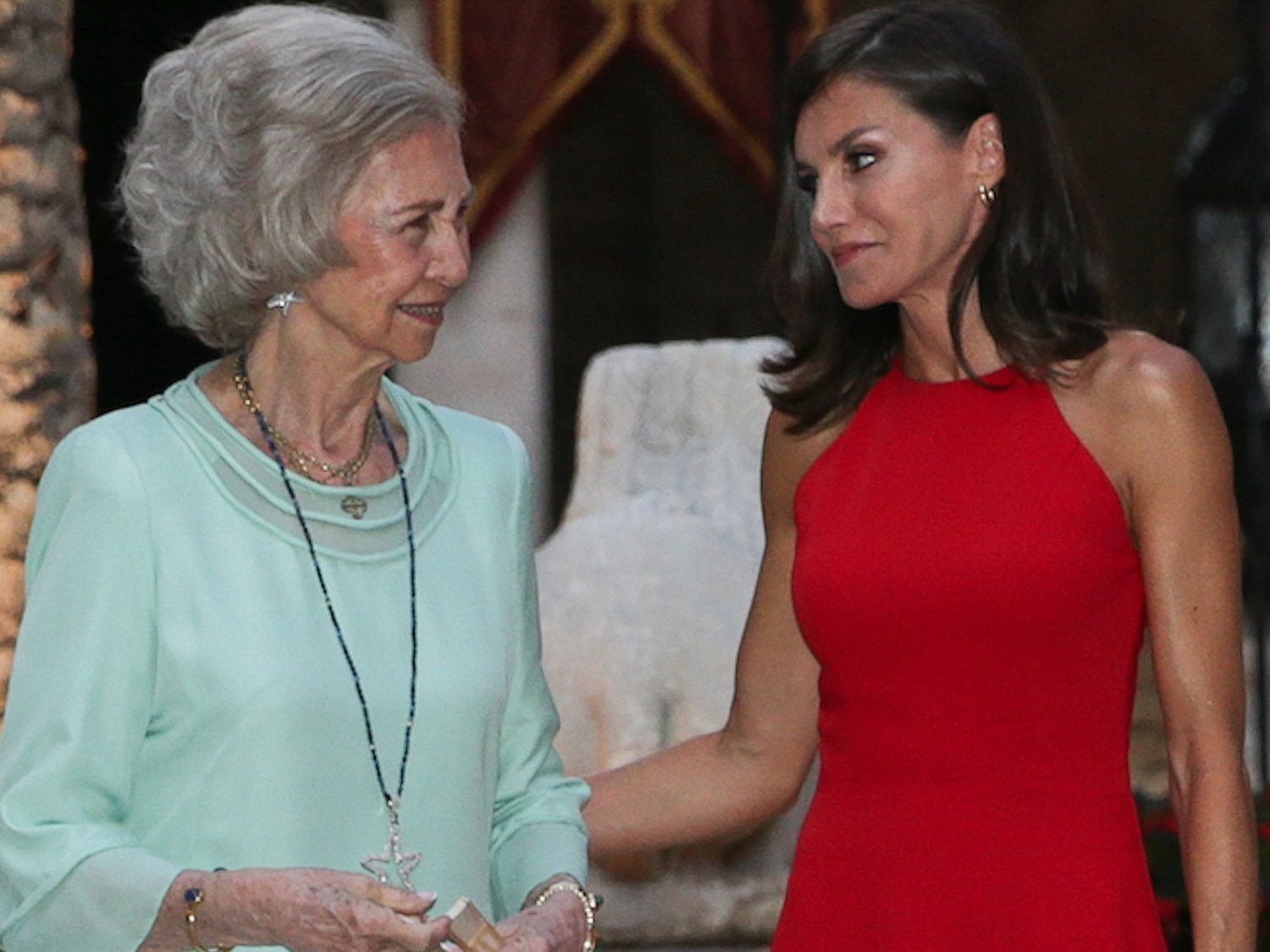 Guerra en la Familia Real: Letizia impide a sus hijas acudir al almuerzo de nietos que celebra Sofía