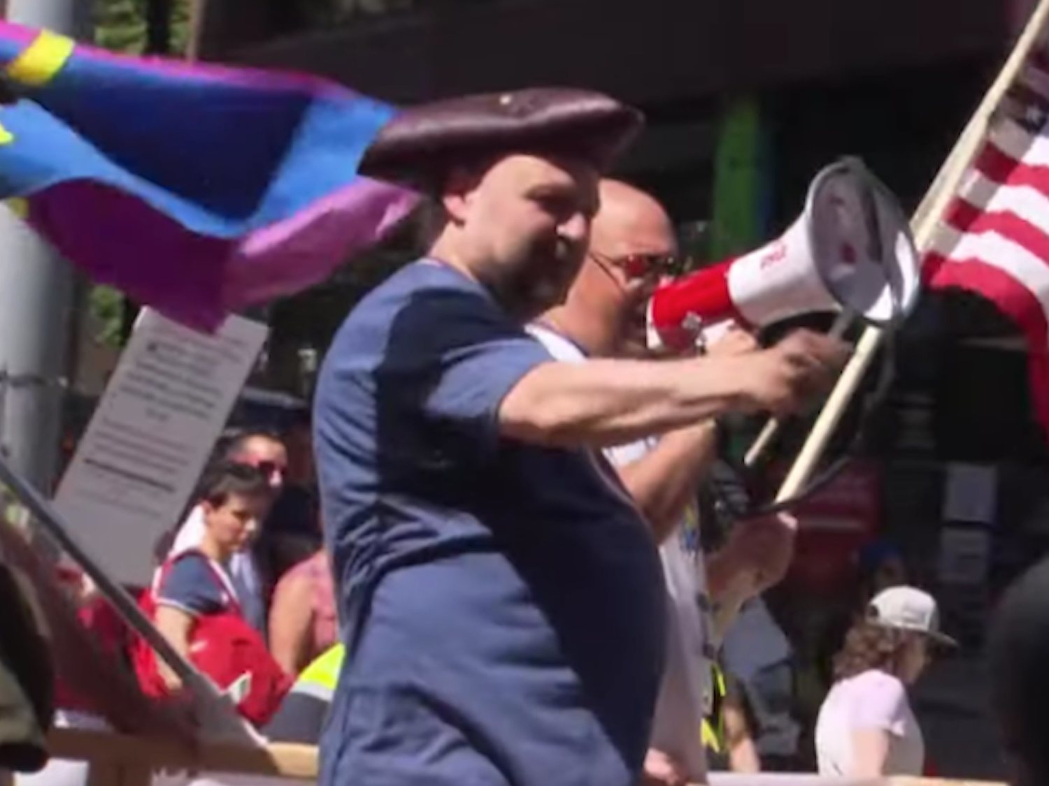 Fracaso del primer 'Orgullo Hetero' de Boston entre un aluvión de protestas