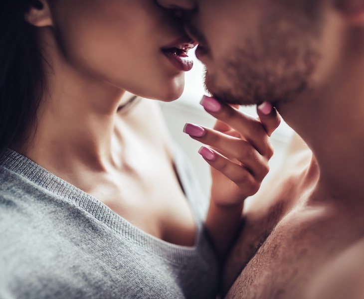Las parejas españolas prefieren practicar sexo en casa antes que en un hotel o al aire libre
