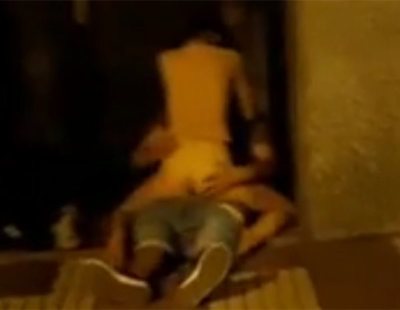 Graban a una pareja practicando sexo en plena calle en el centro de Castellón