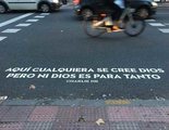 Censura: El Ayuntamiento de Madrid borra un verso "blasfemo" de un paso de peatones