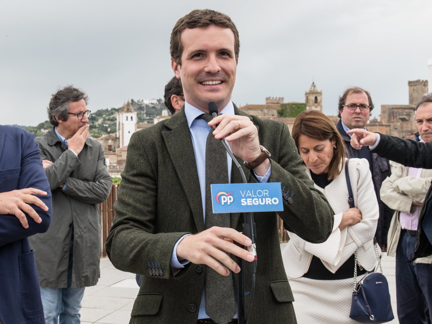 Por qué Pablo Casado ahora puede remontar y formar gobierno con VOX y Cs, a diferencia del 28-A