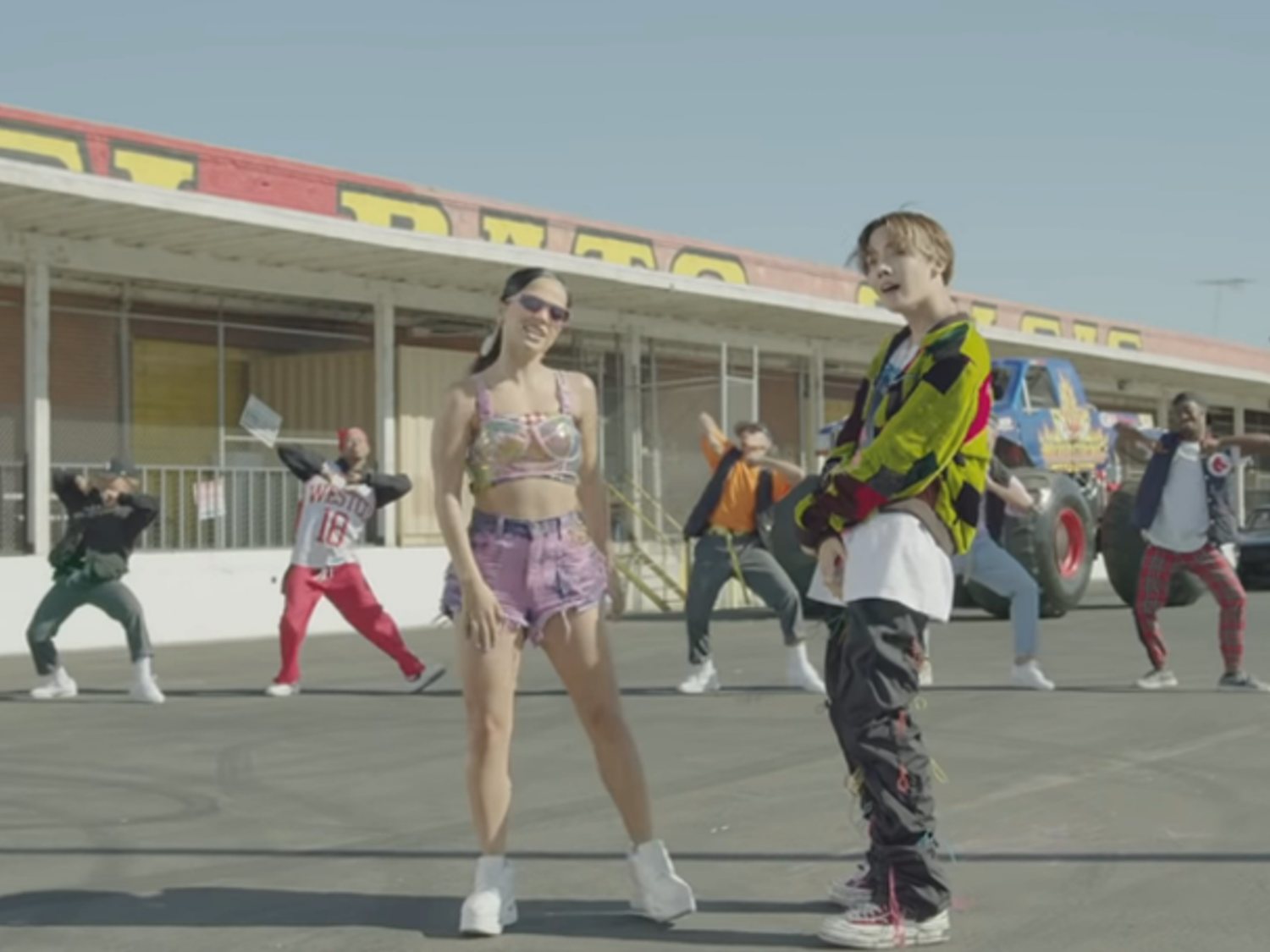 #CNSChallenge, el reto viral tras el lanzamiento del nuevo tema de Becky G y J-Hope