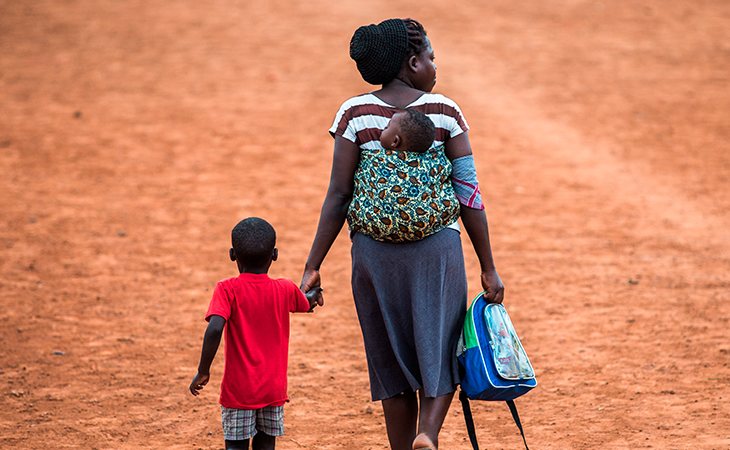 Las mujeres recibían 1.400 dólares si su hijo era varón y unos 800 si era una niña